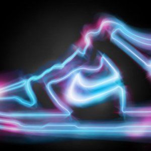 Meet your Posher, Sneaker